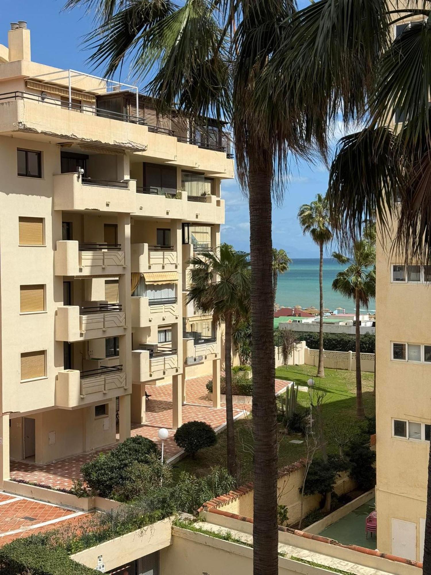 Primera Linea Del Mar - Acceso Directo Playa Carihuela