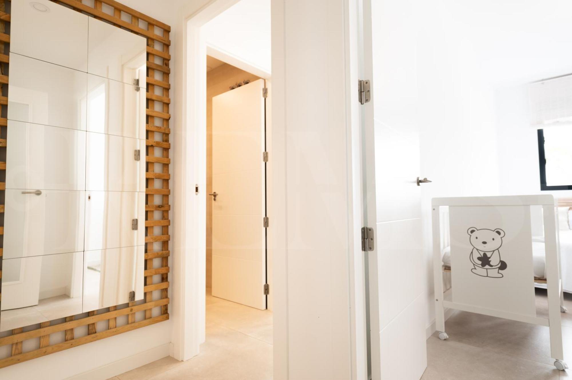 Beachside Escape With Parking And Pool Rems Apartment