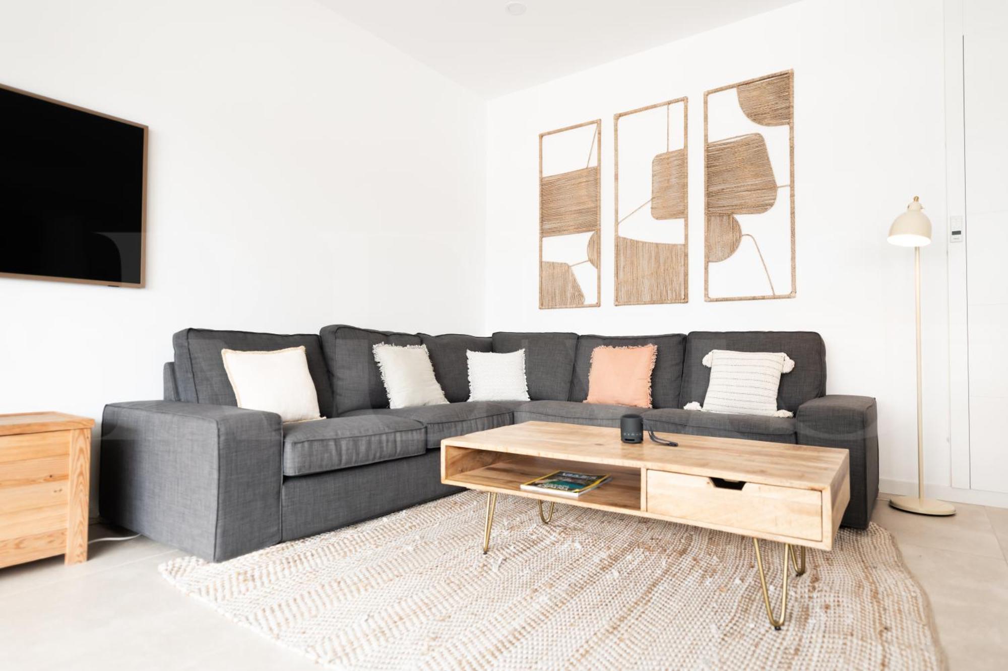 Beachside Escape With Parking And Pool Rems Apartment Torremolinos