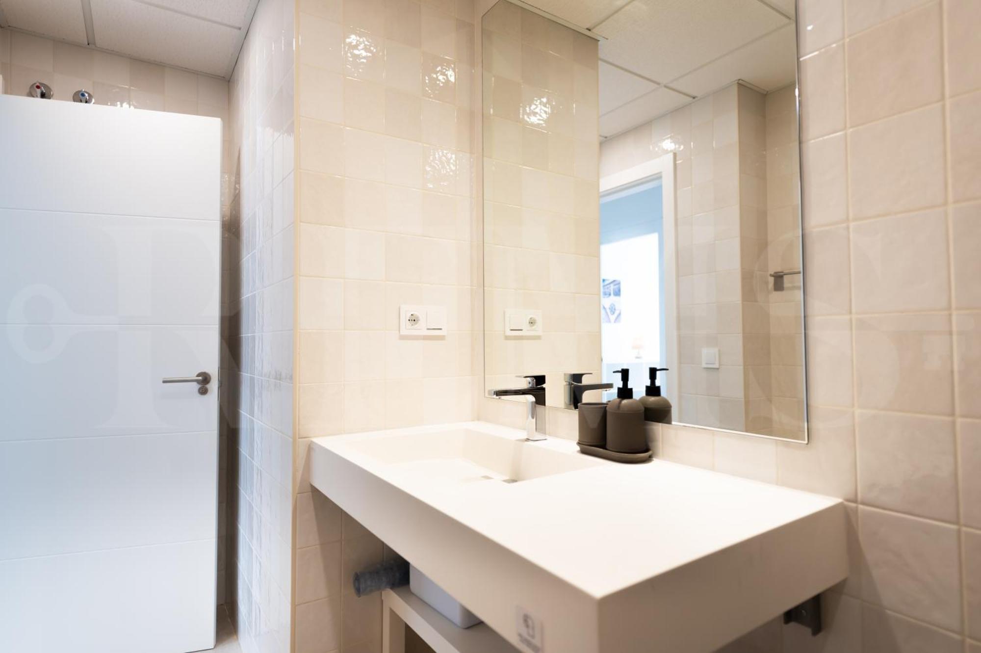 Beachside Escape With Parking And Pool Rems Torremolinos