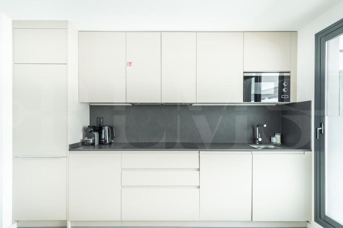 Beachside Escape With Parking And Pool Rems Apartment
