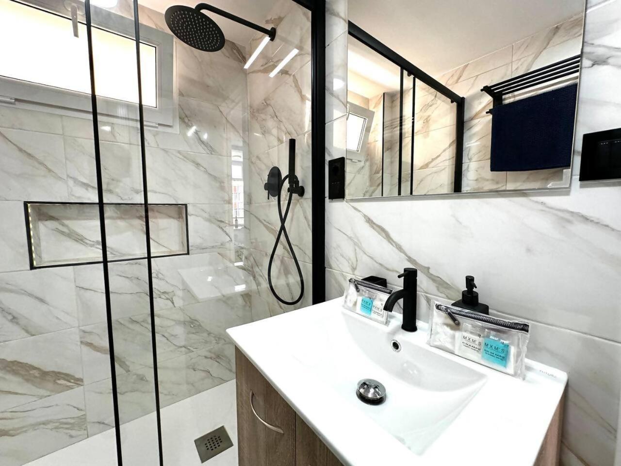 Encantador Moderno Reformado Apartment