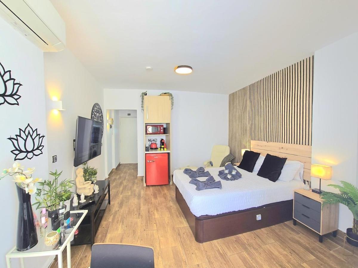 Apartment The Harmony Luxe Center With Seasonal Pool Free Wifi And Netflix By Namaste Elite
