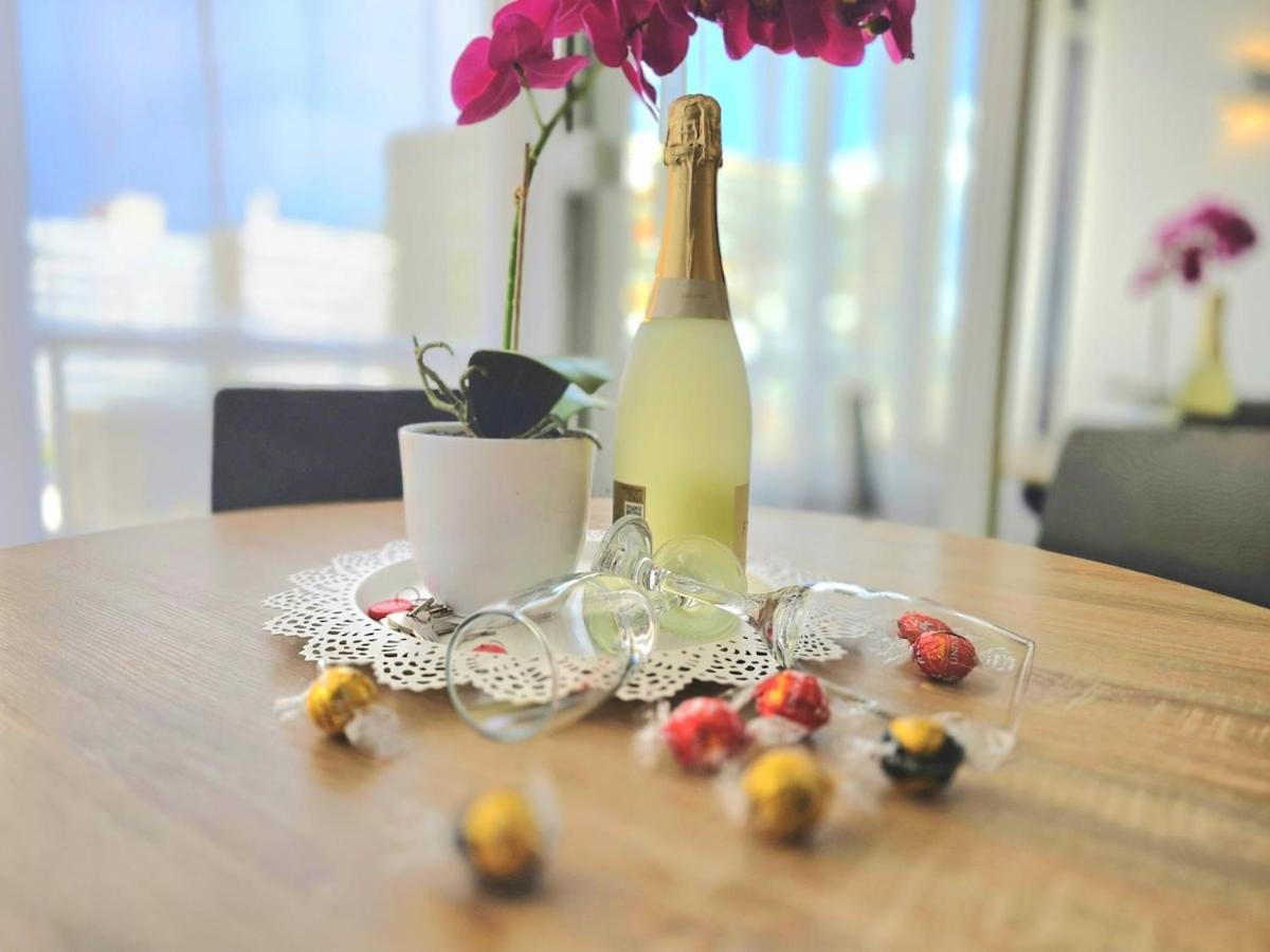 The Harmony Luxe Center With Seasonal Pool Free Wifi And Netflix By Namaste Elite Apartment
