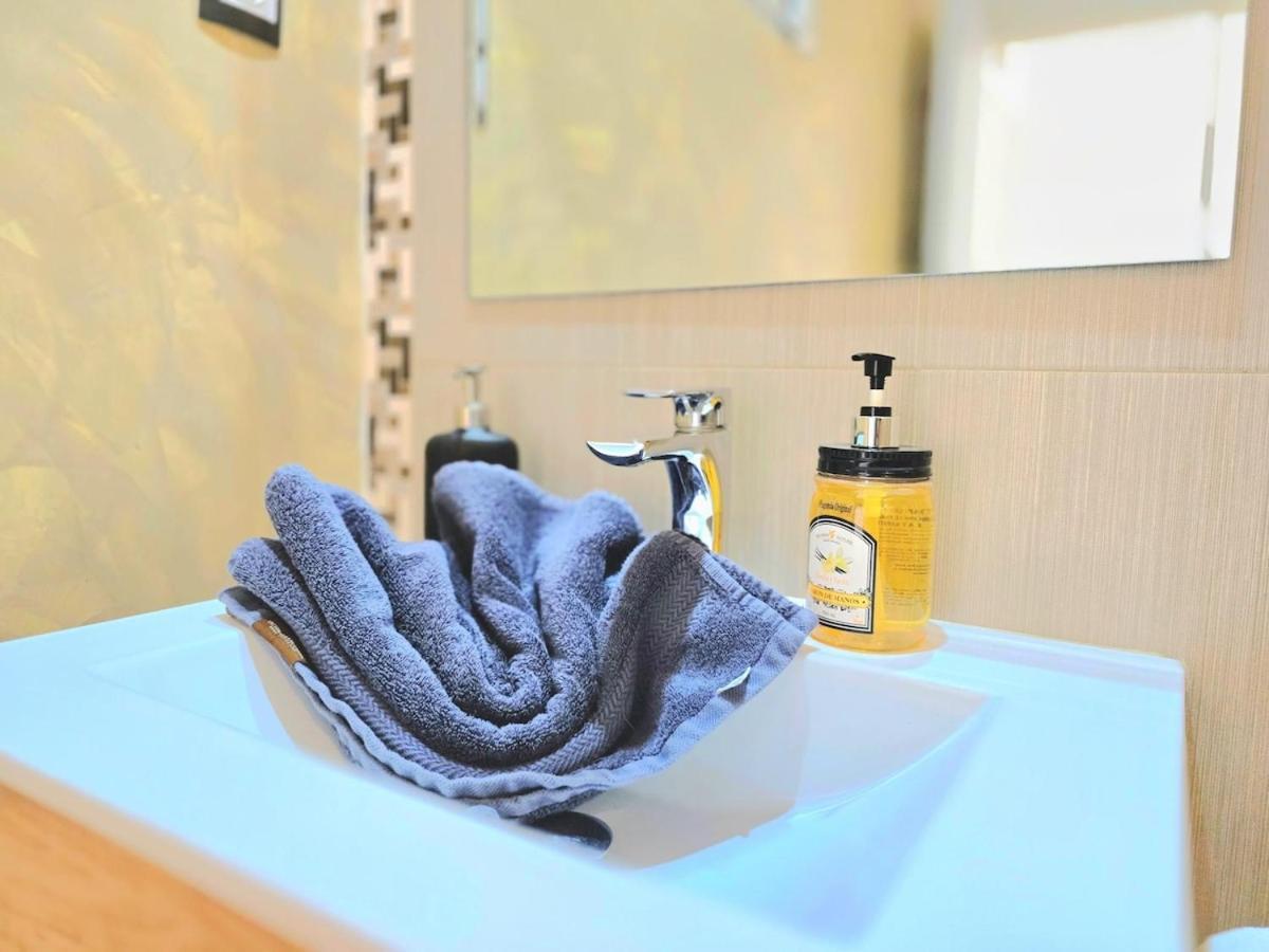 The Harmony Luxe Center With Seasonal Pool Free Wifi And Netflix By Namaste Elite Apartment Torremolinos