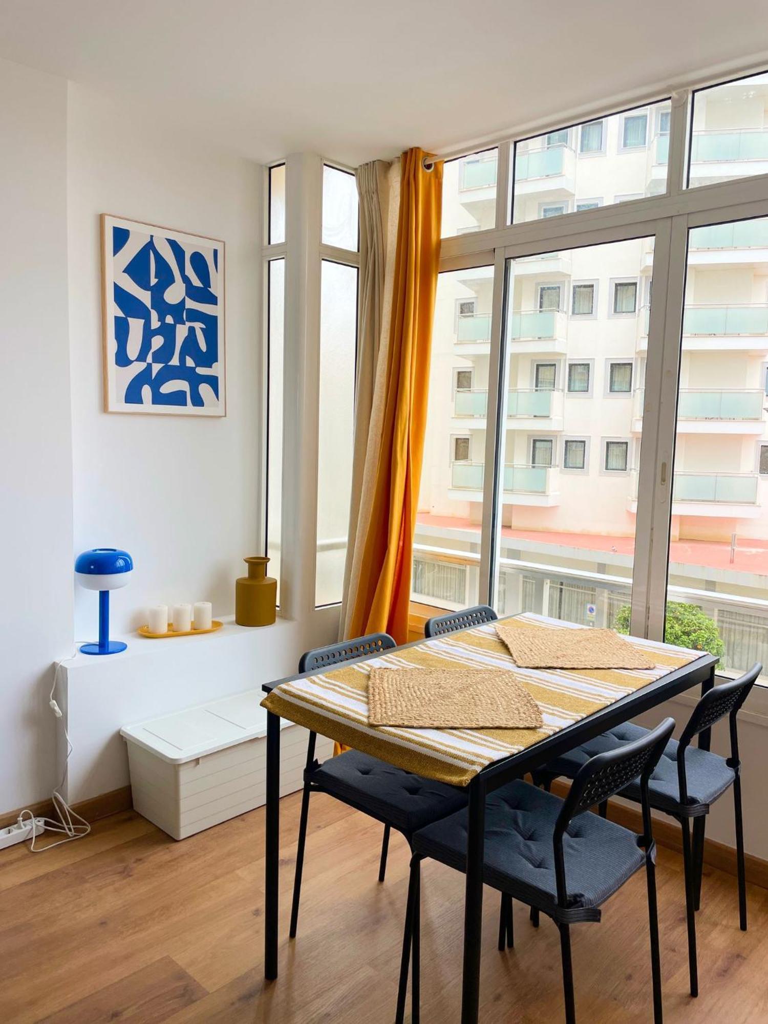 Apartment Renovado En By Bebalmy
