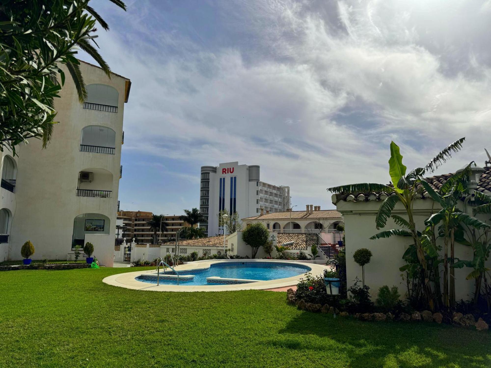Terraza Y Vistas En Carihuela Erisa 2 A 100 Metros De La Playa Apartment *