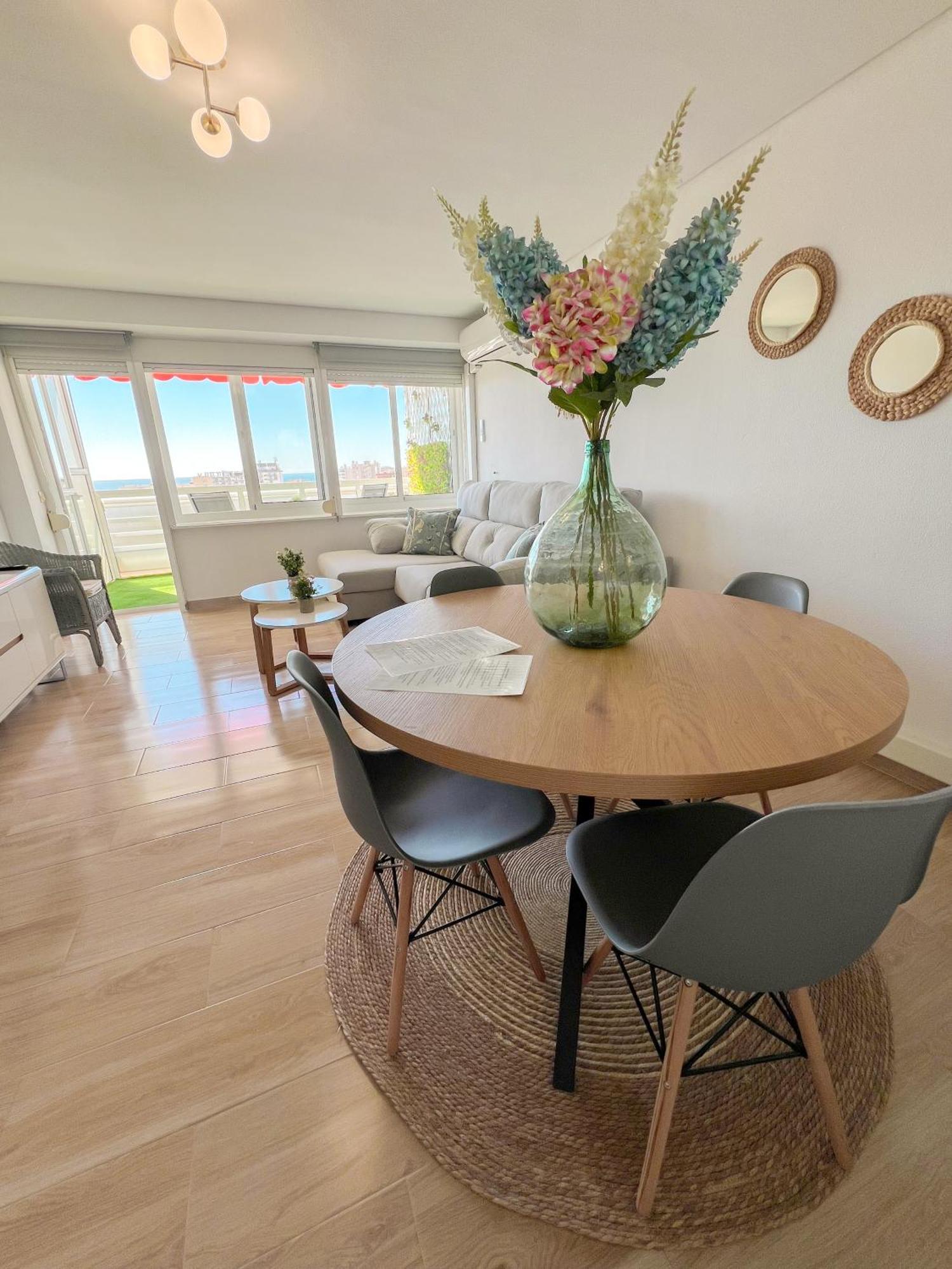 Modern & Bright With Balcony * Torremolinos