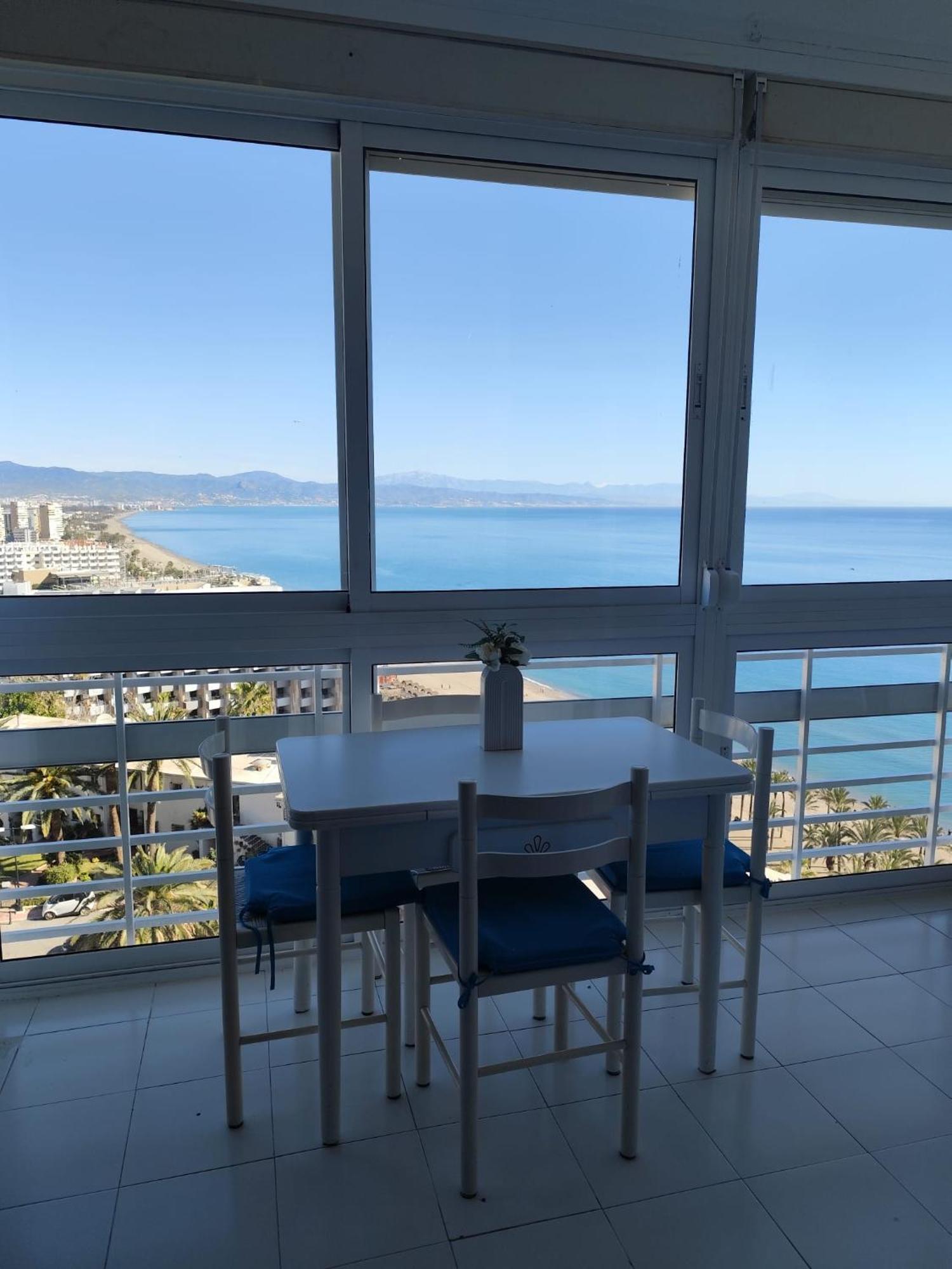 Apartamento La Roca Rental, 1 Luminoso Con Vistas Al Mar Torremolinos