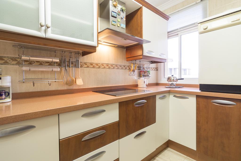 Benyamina Apartment