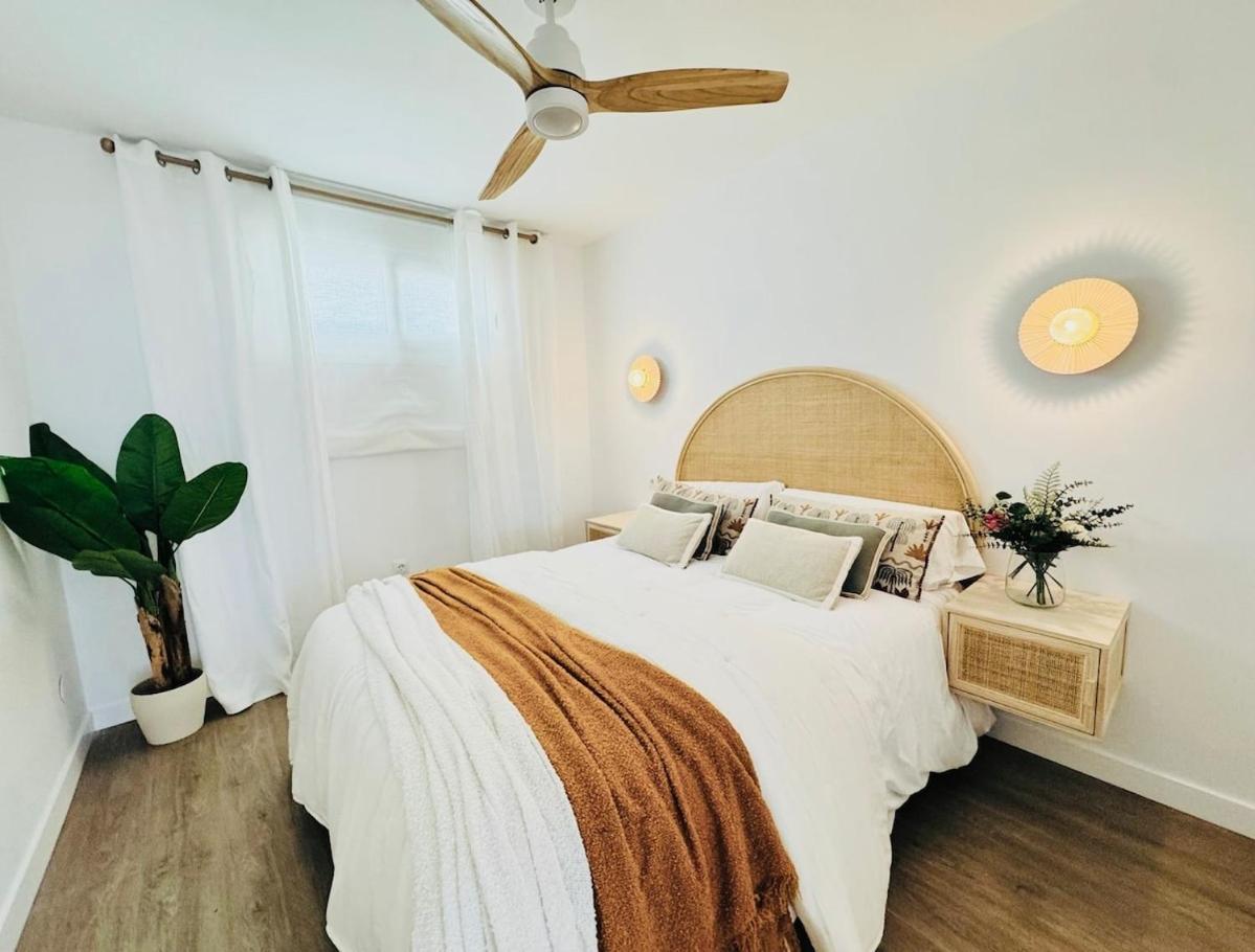 Apartment New Carihuela Park Luxury Close To Sinesedesignhomes Torremolinos
