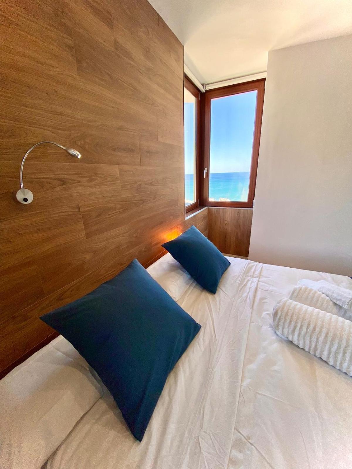 Apartment La Carihuela Terrace, Sea Views And Pool *