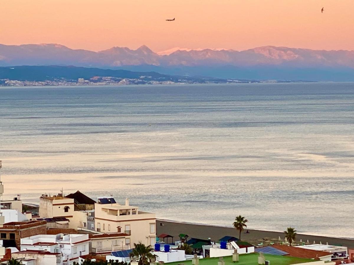 La Carihuela Terrace, Sea Views And Pool Apartment Torremolinos