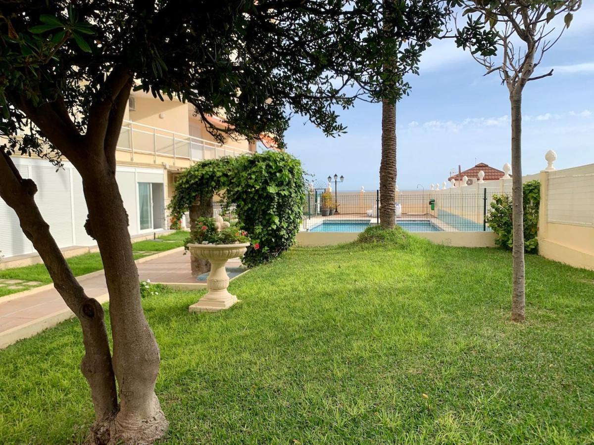 Carihuela Beachfront Penthouse, Unique Views Apartment
