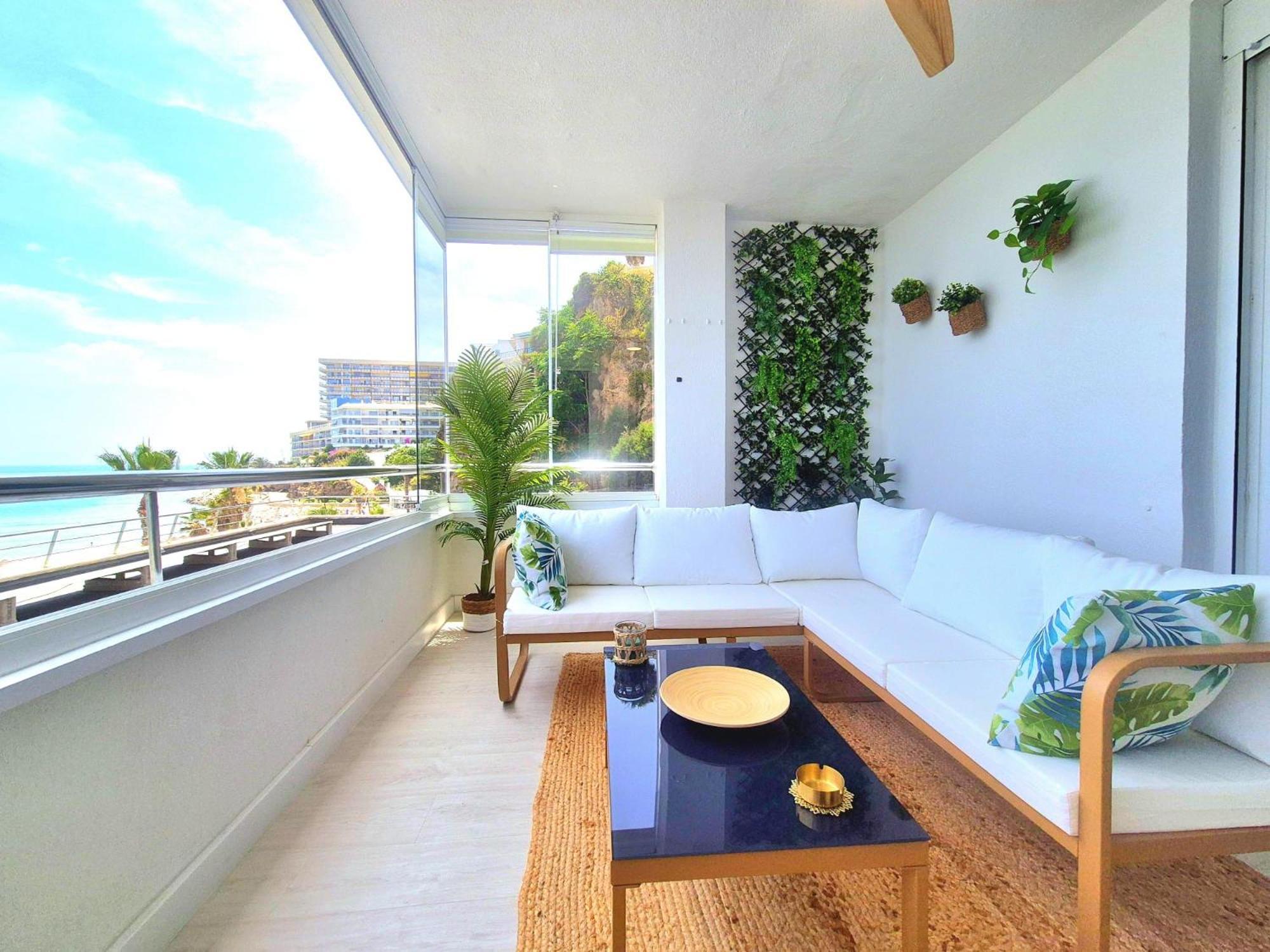 Apartment Sunrise Sea Beachfront *