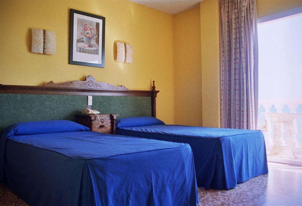 Moon Dreams Mediterraneo Hotel 3*