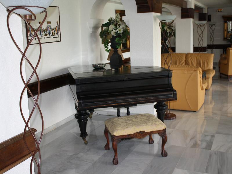 Ms Tropicana Hotel 4*