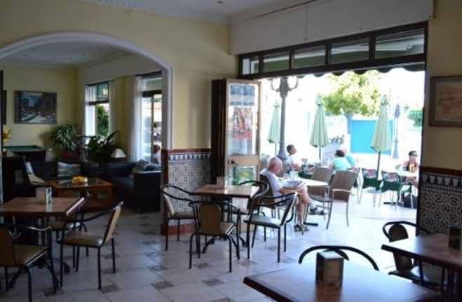 Cabello Hotel