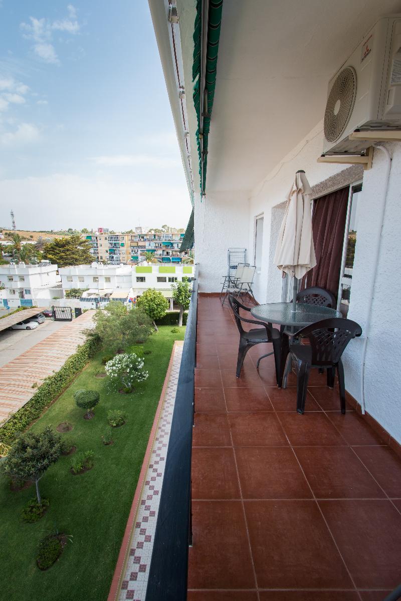 Apartment Holidays2torremolinos De 3 Con Terraza Y Piscina Comunitaria *