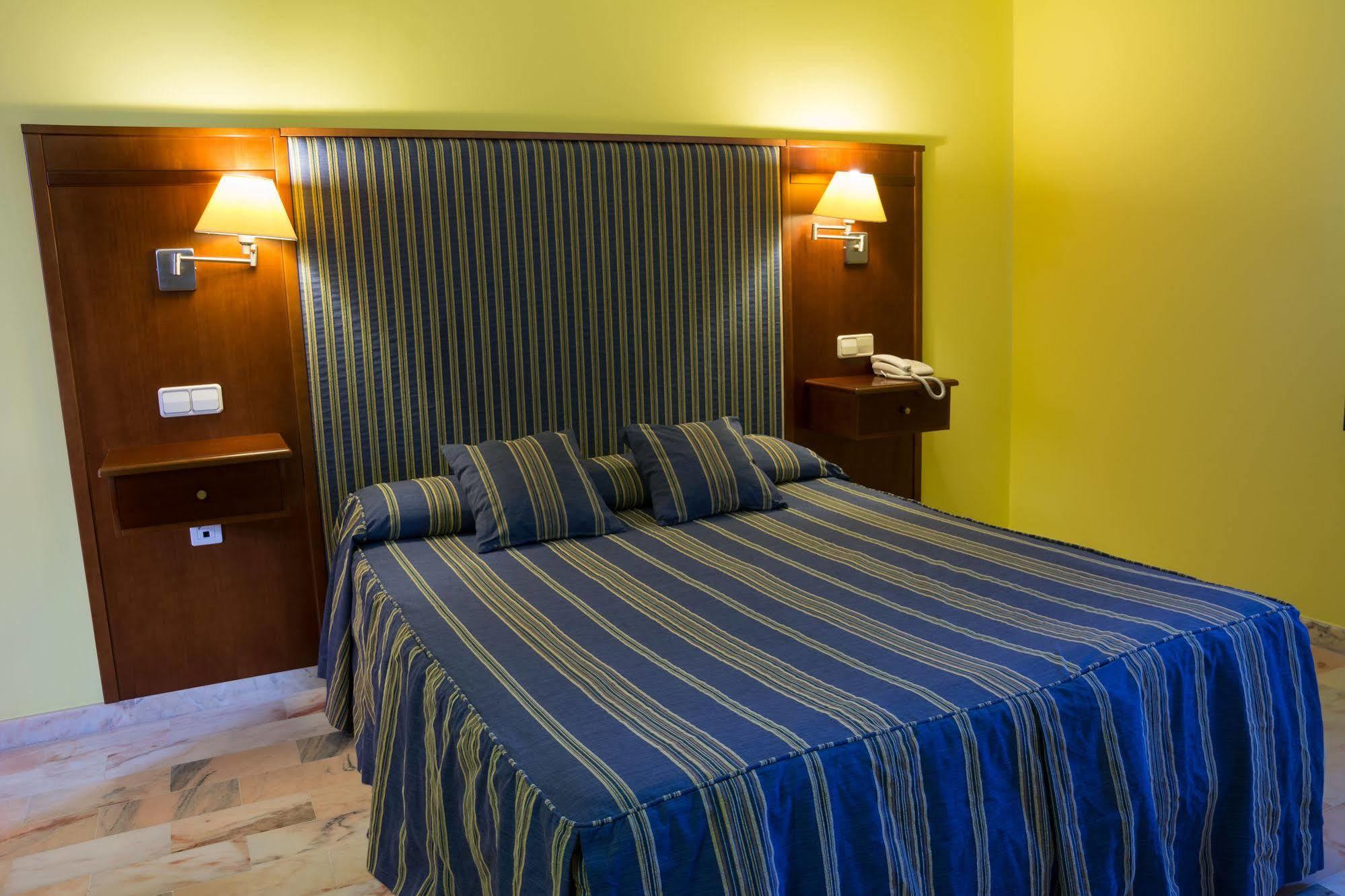 Royal Costa 3*