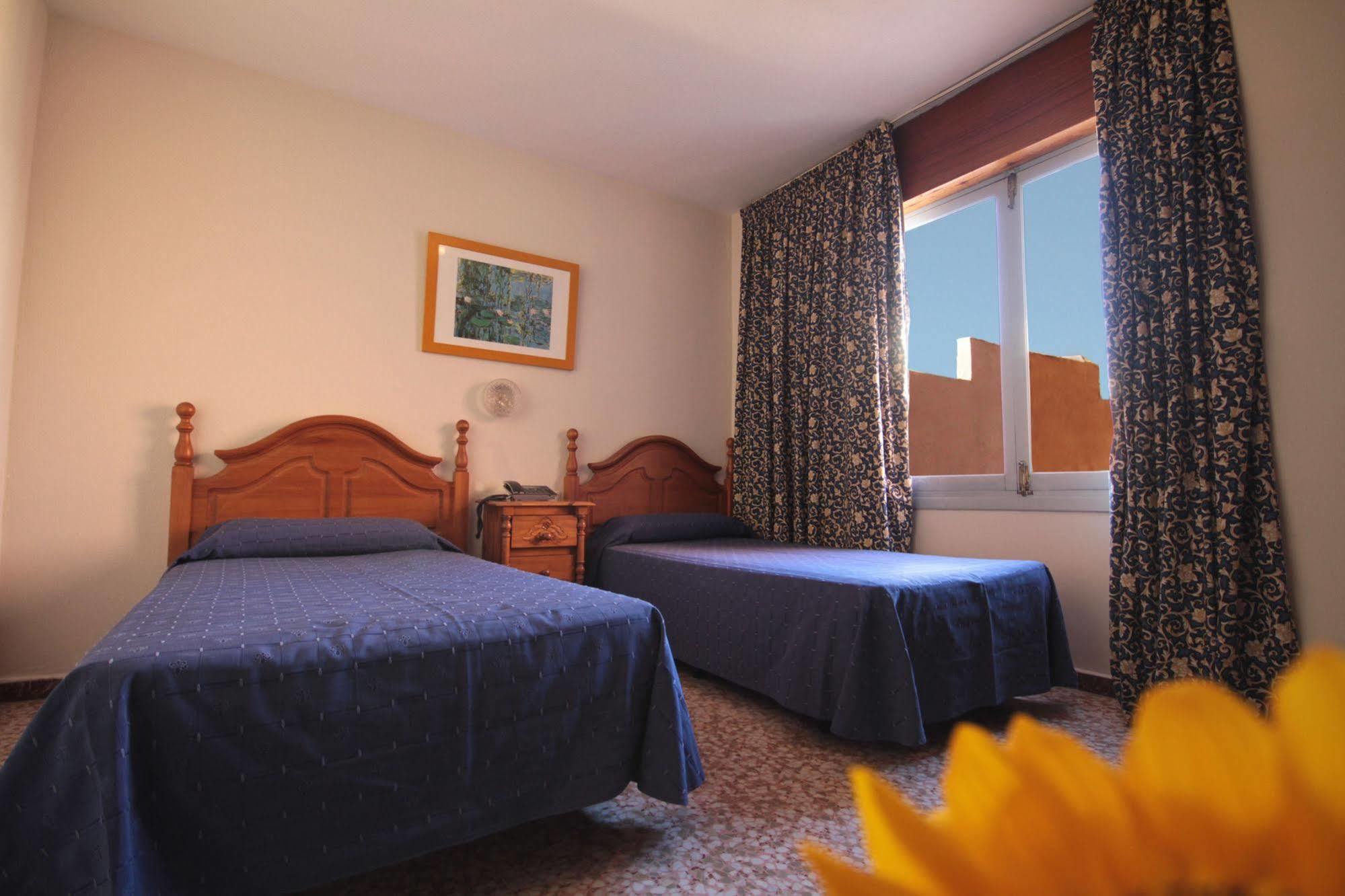 Moon Dreams Mediterraneo Hotel 3*