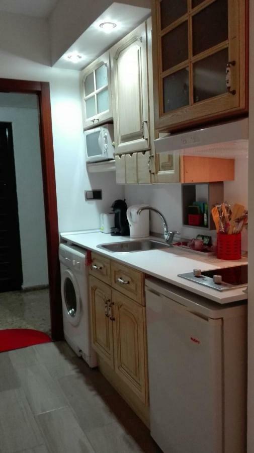 Studio Av. De Los Manantiales, Torremolinos, Malaga, Espana *
