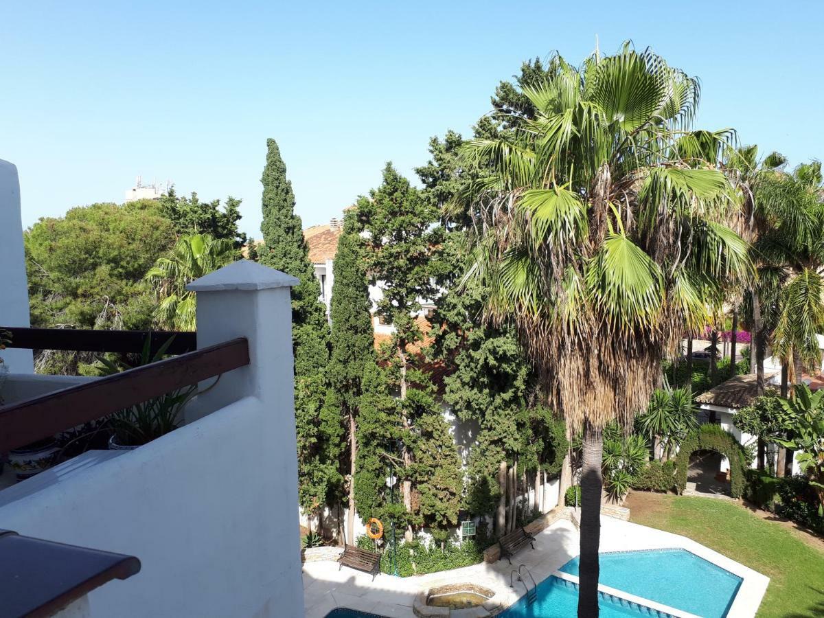 Ola Blanca