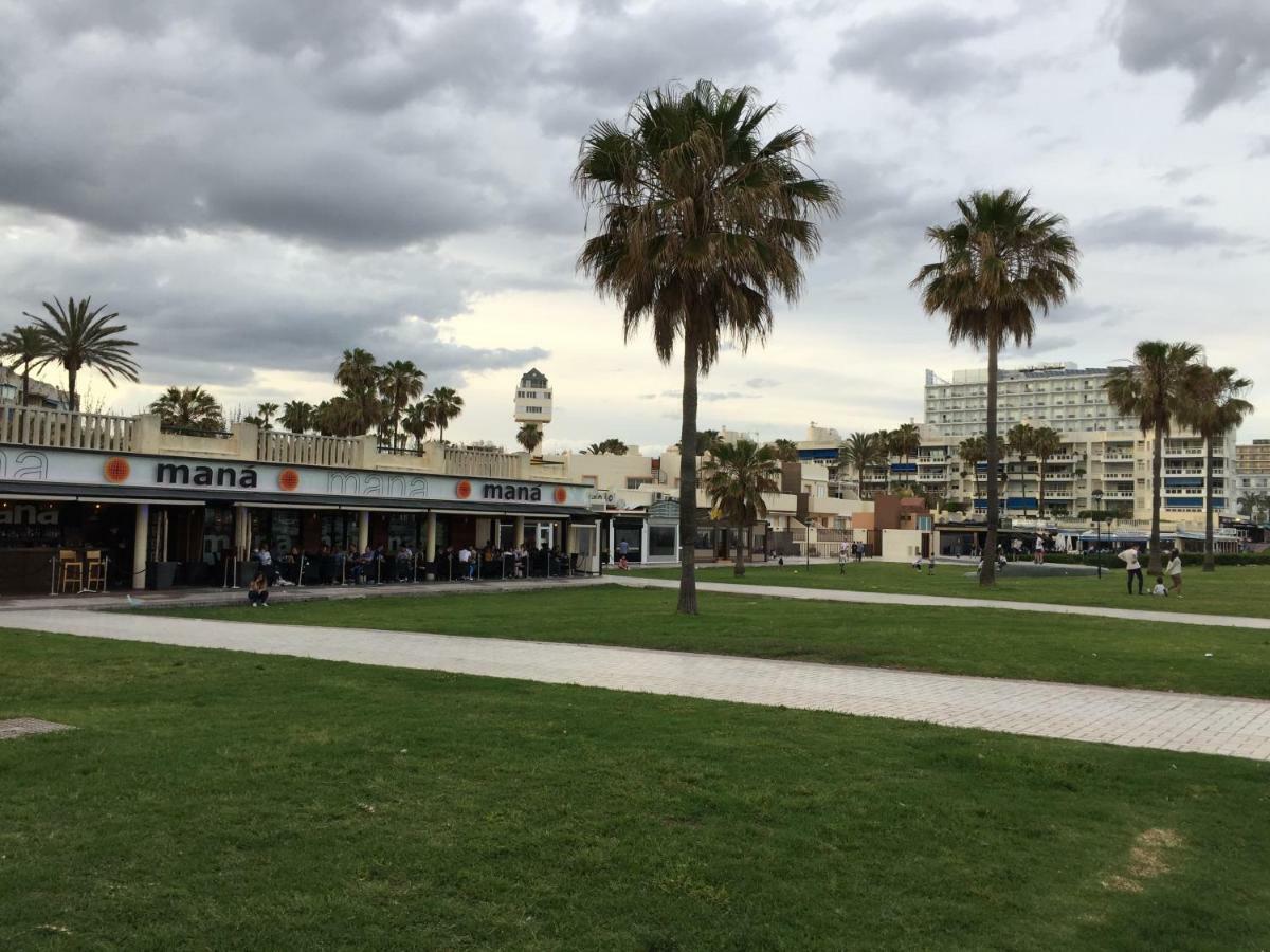 Apartamento Cerca De La Playa Y Campo De Golf Con Piscina Apartment *