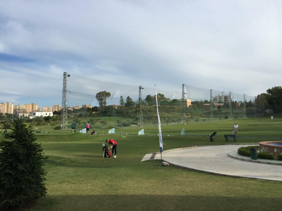 Apartamento Cerca De La Playa Y Campo De Golf Con Piscina * Torremolinos