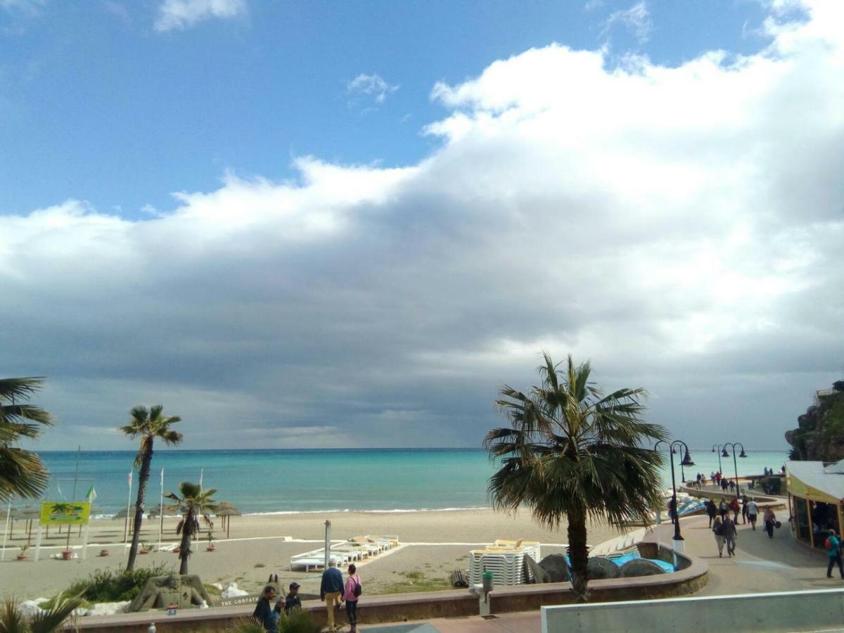 Appartement Nuevo Roca Chica, Primera Linea Playa,torremolinos *