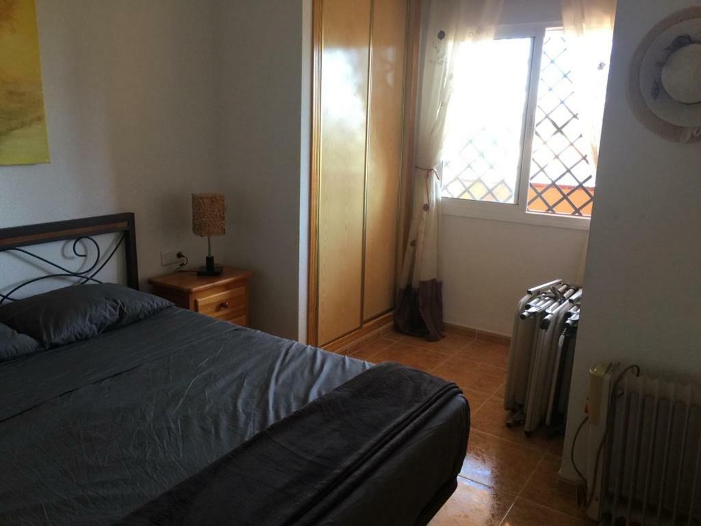 Apartamento Con Piscina En *
