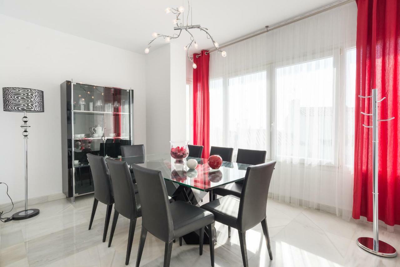 Luxury Duplex- 7 Minutes From The