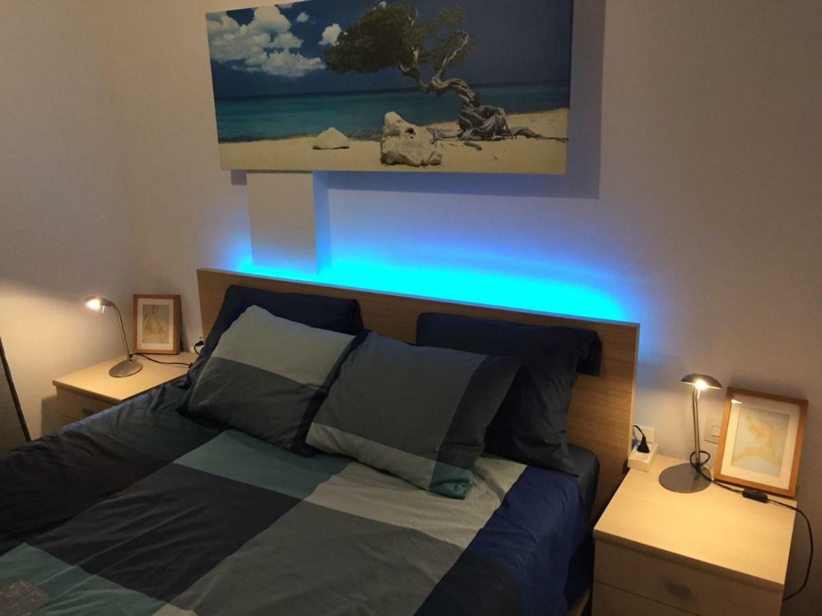 El Cortijuelo. Magnificent Triplex Terraced House With Rooftop Of 18m2, Overlooking The Sea. Parking Vakantiehuis *