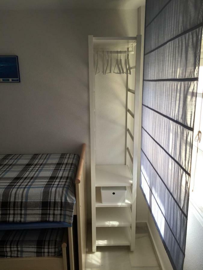 El Cortijuelo. Magnificent Triplex Terraced House With Rooftop Of 18m2, Overlooking The Sea. Parking Vakantiehuis *