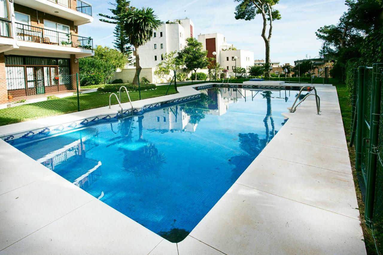 Monko Center, Garden & Pool O *