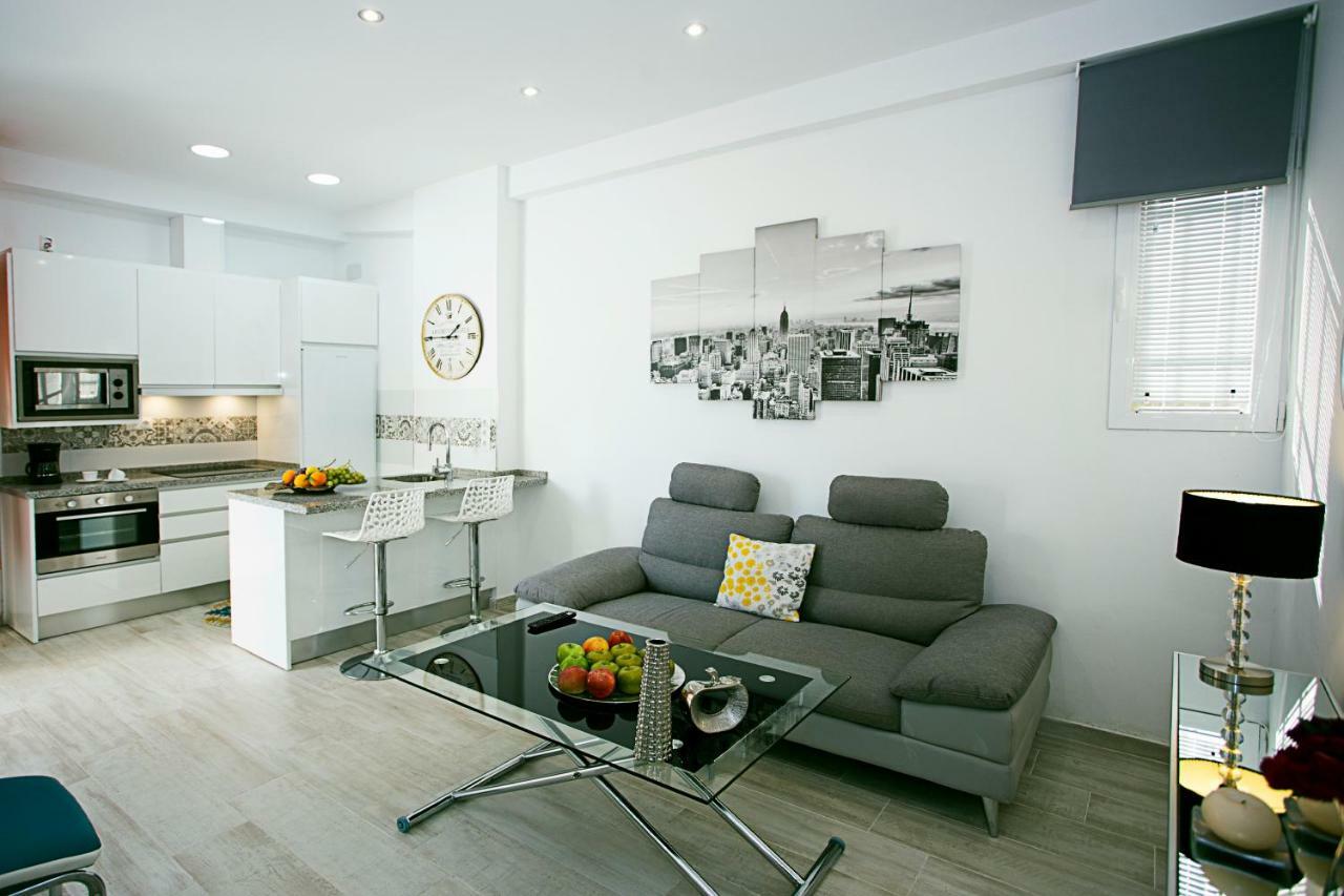 Monko Center, Garden & Pool O Apartment *
