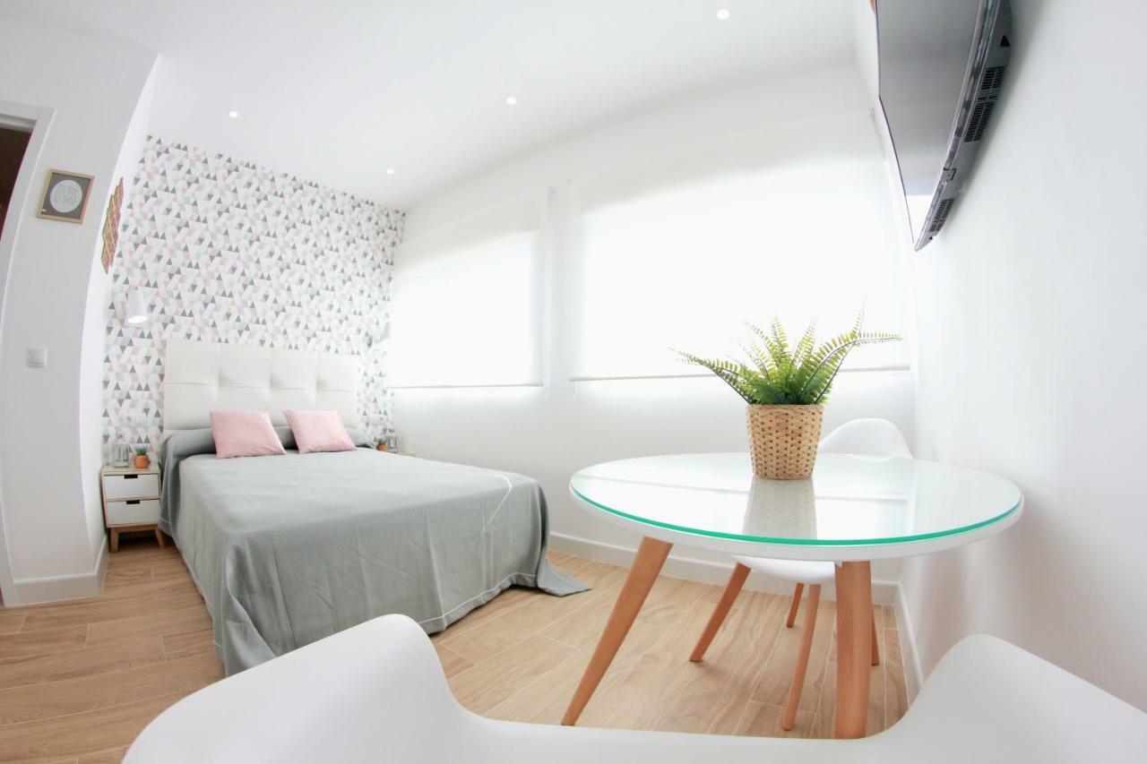 Appartement 25m² Appartement, Met 1 Privé Badkamer In Stadscentrum Torremolinos