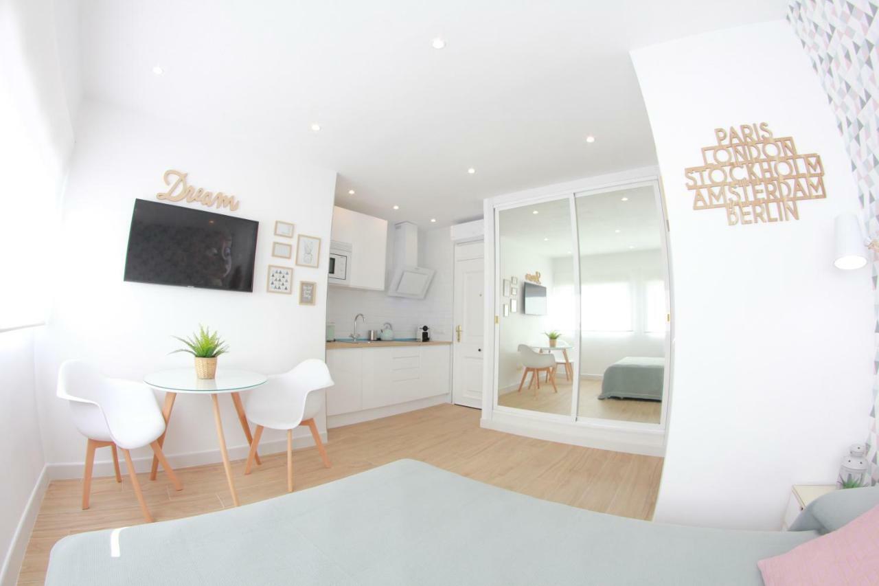 Appartement 25m² Appartement, Met 1 Privé Badkamer In Stadscentrum