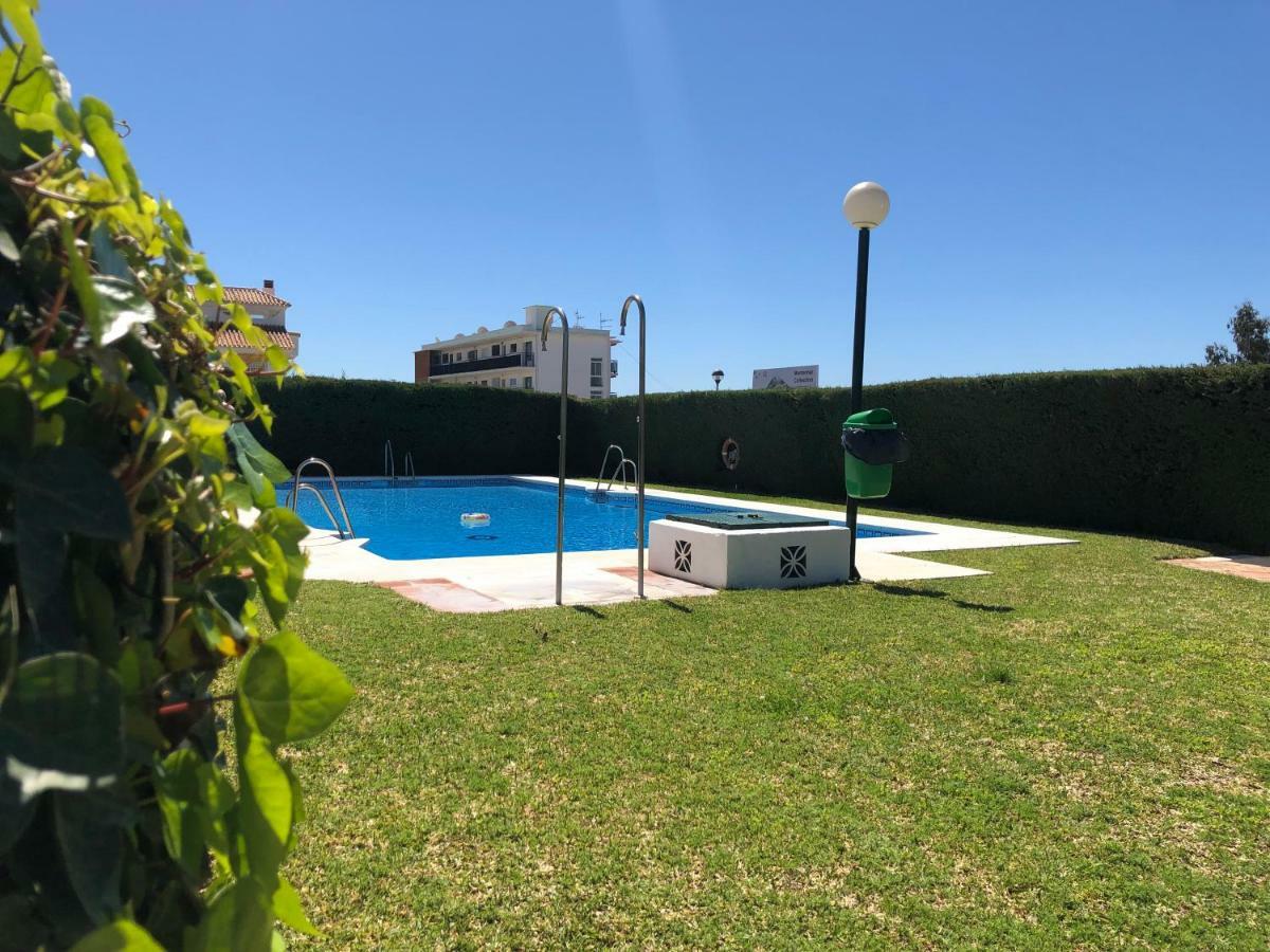 En Con Piscina
