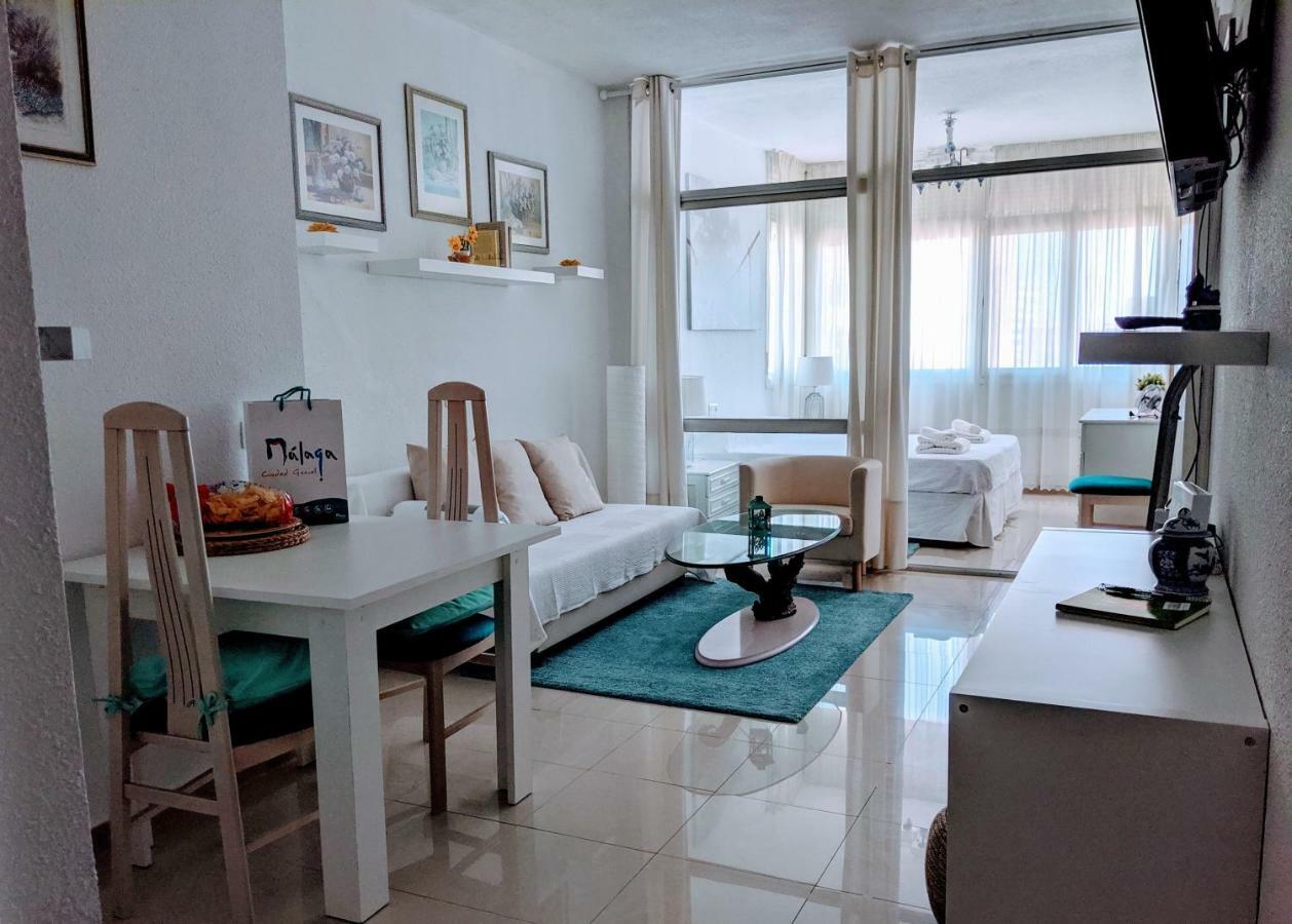 Away In The Heart Of Town Apartment