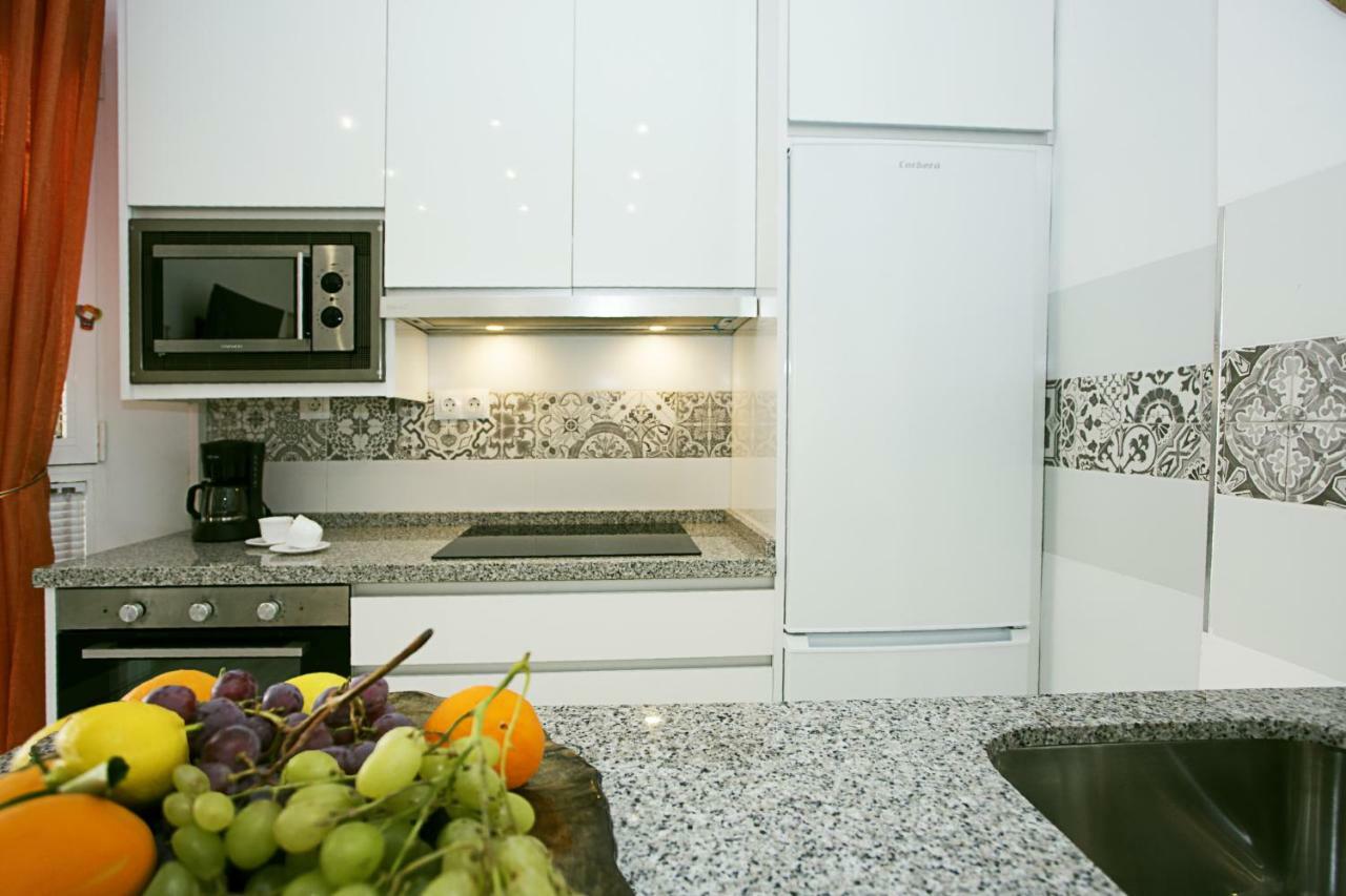 Monko Center, Garden & Pool O Apartment