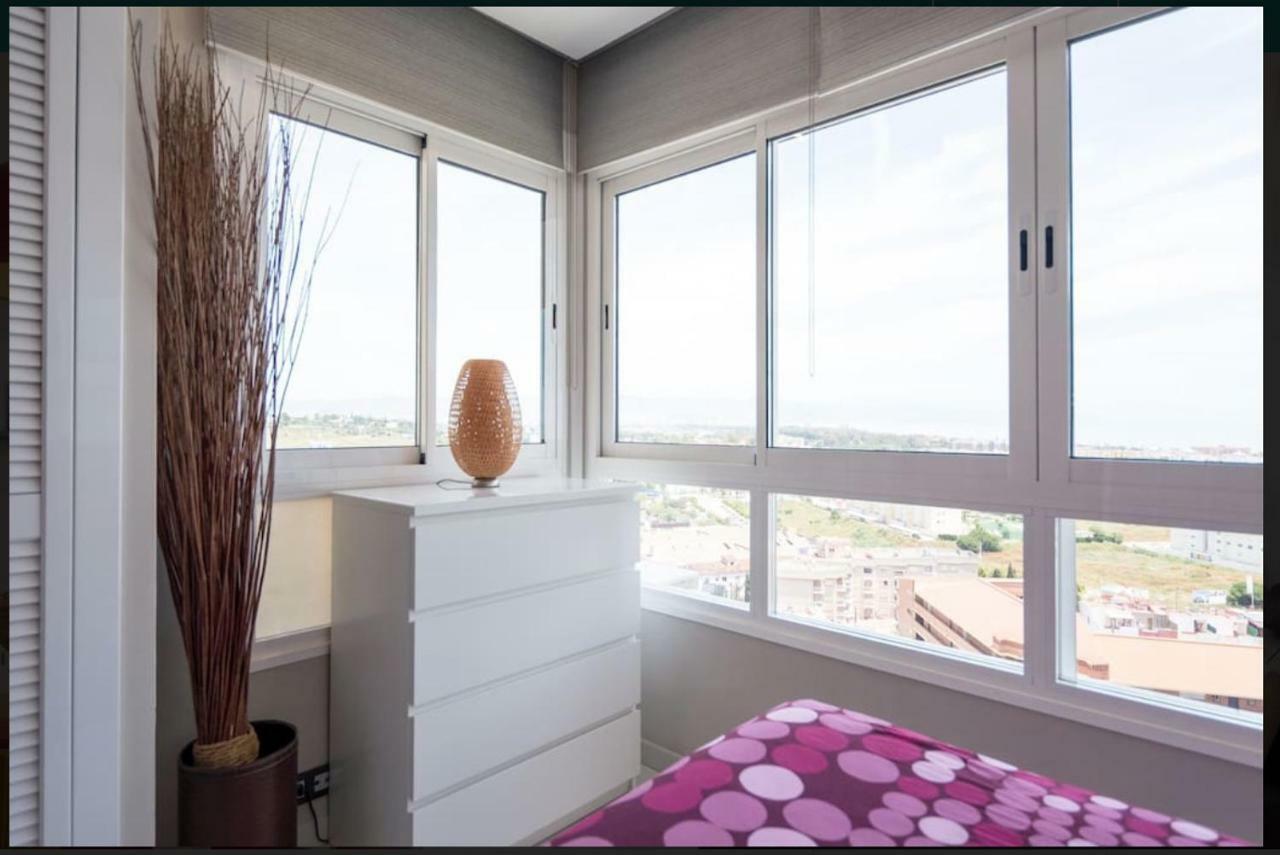 Estudio I Vistas Al Mar Urb. La Colina -la Torre Torremolinos