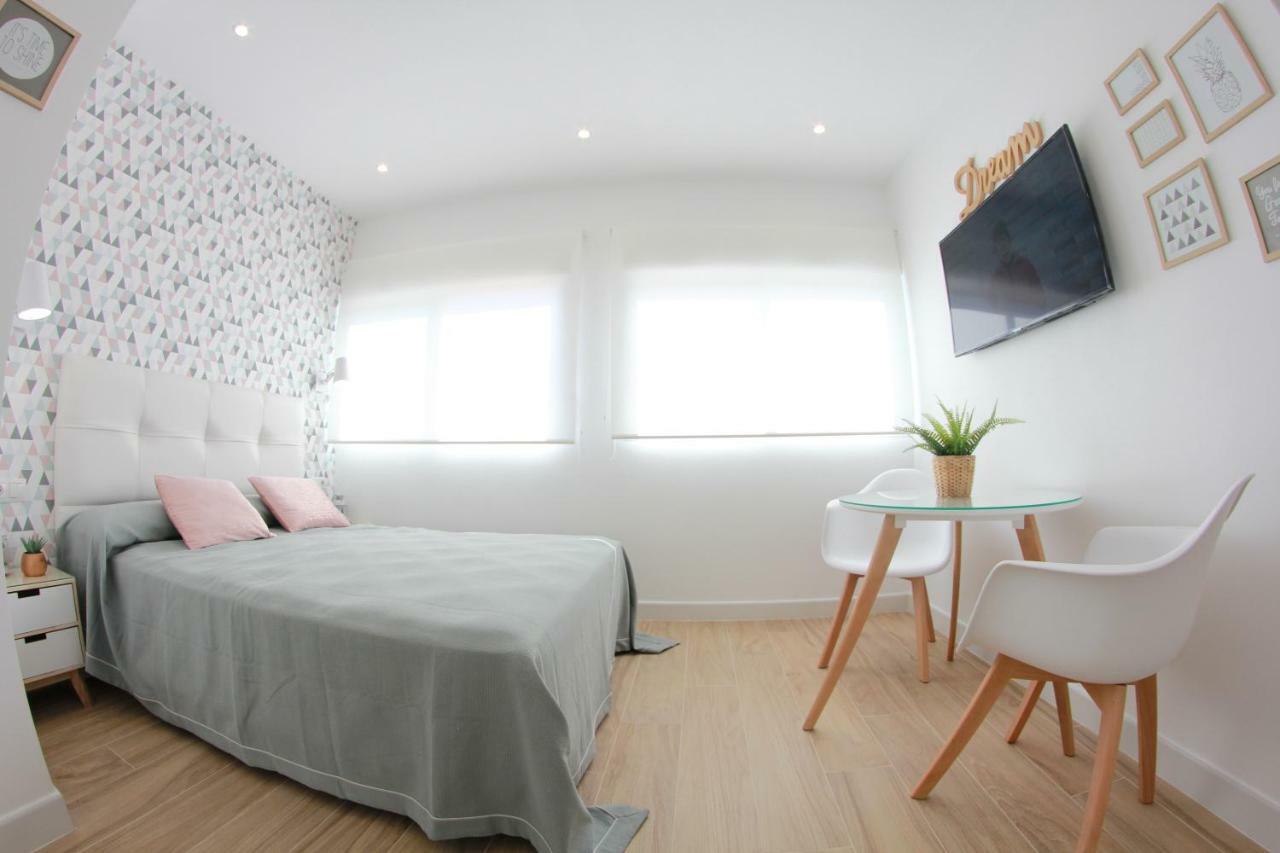 Appartement 25m² Appartement, Met 1 Privé Badkamer In Stadscentrum Torremolinos