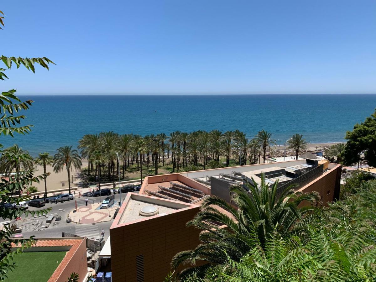 El Cortijuelo. Magnificent Triplex Terraced House With Rooftop Of 18m2, Overlooking The Sea. Parking Vakantiehuis *