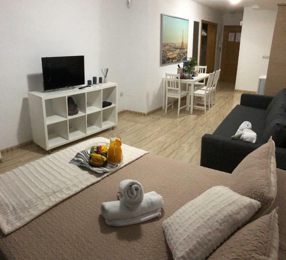 Livia Apartment *