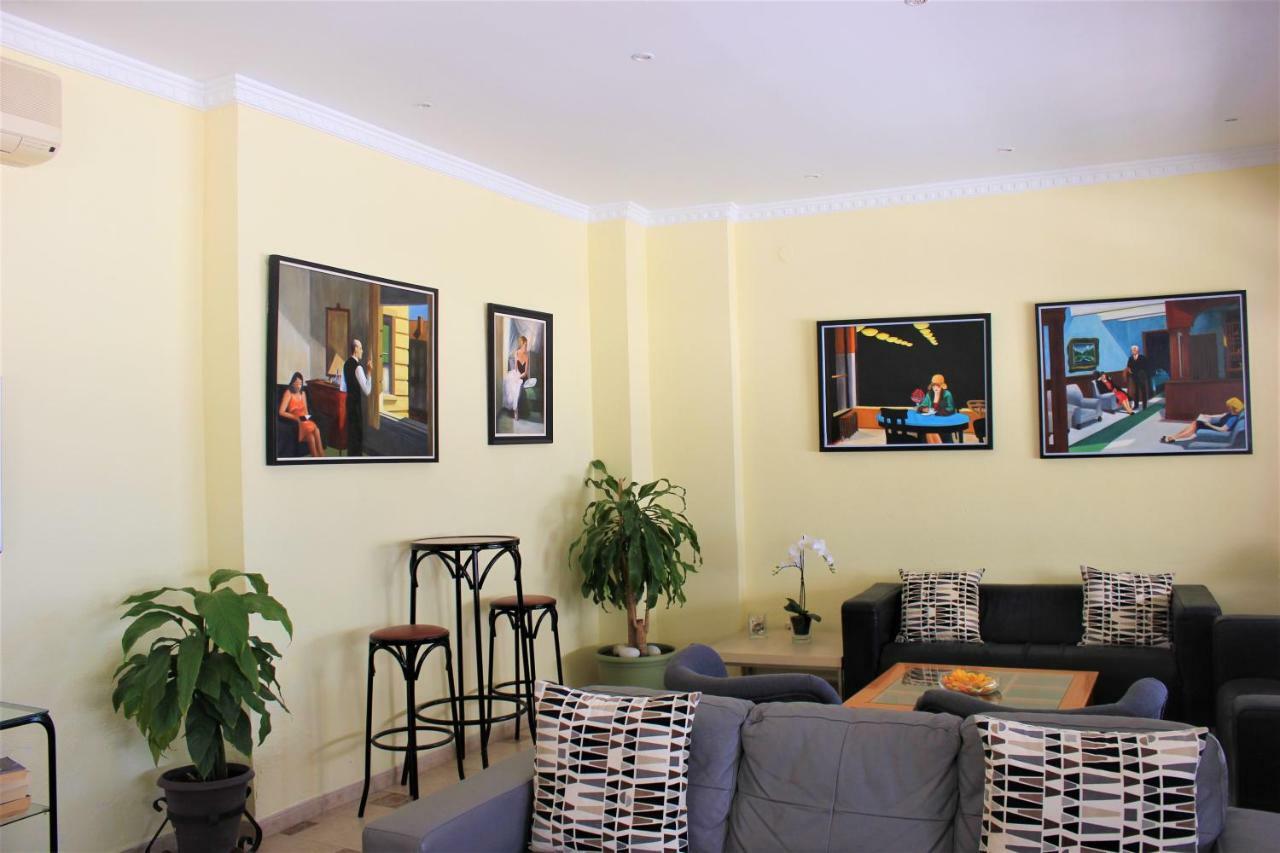 Cabello Hotel
