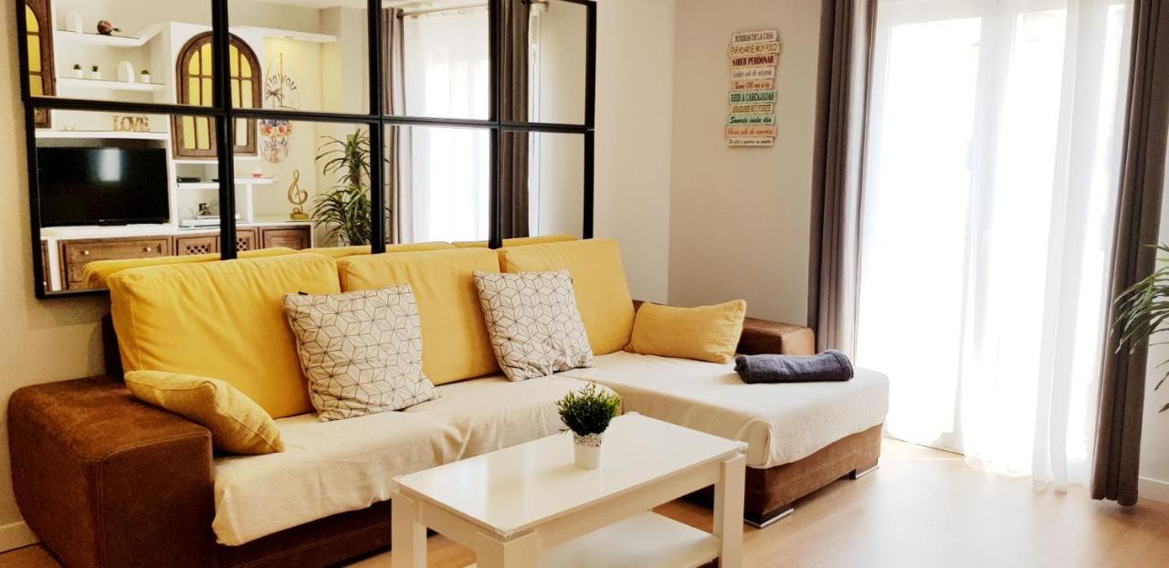 Apartamento Duplex Frente Al Mar Paseo Maritimo Apartment *