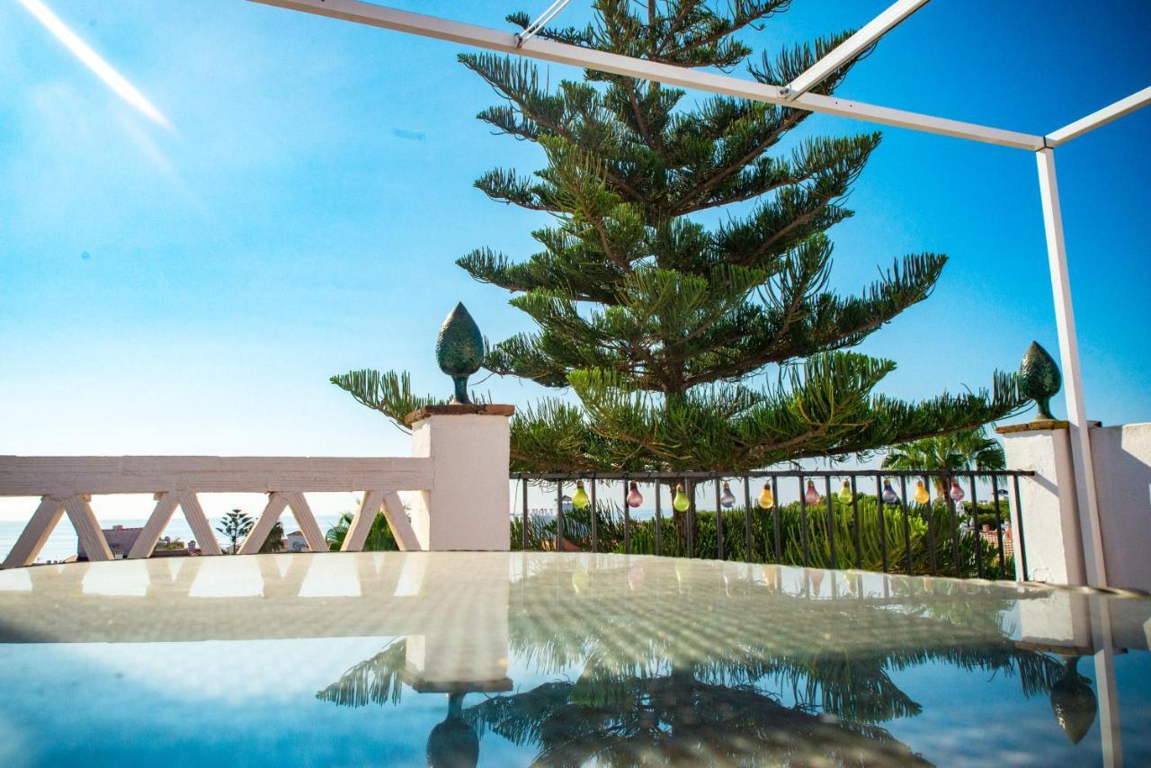 Atico Con Terraza - A 600 Metros De Playa La Carihuela - Piscina - Parking Gratis -excelente Wifi Apartamento