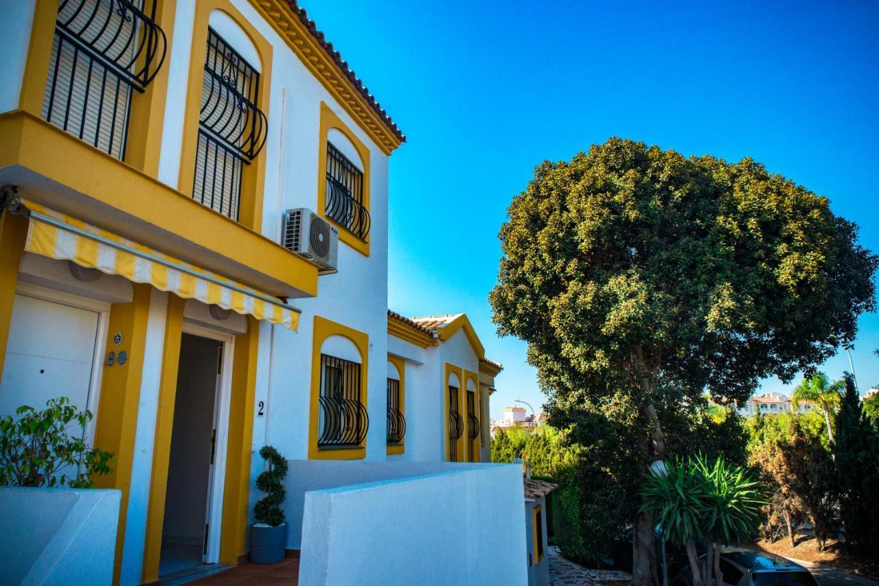Atico Con Terraza - A 600 Metros De Playa La Carihuela - Piscina - Parking Gratis -excelente Wifi * Torremolinos