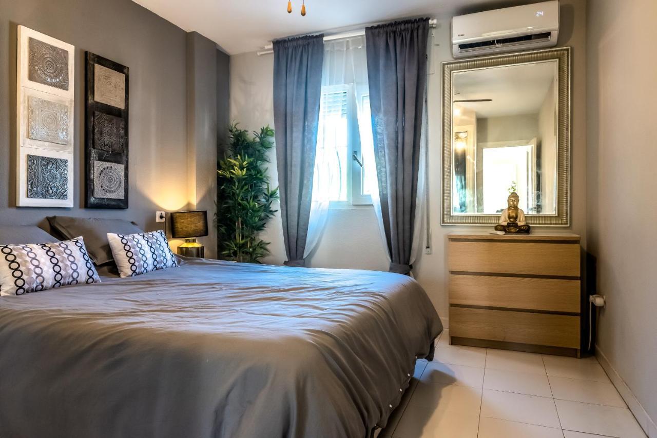 Apartamento Atico Con Terraza - A 600 Metros De Playa La Carihuela - Piscina - Parking Gratis -excelente Wifi *
